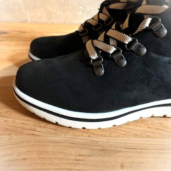 Hallett Bootie from Cliffs by White Mountain Size 8.5 - Picture 11 of 13